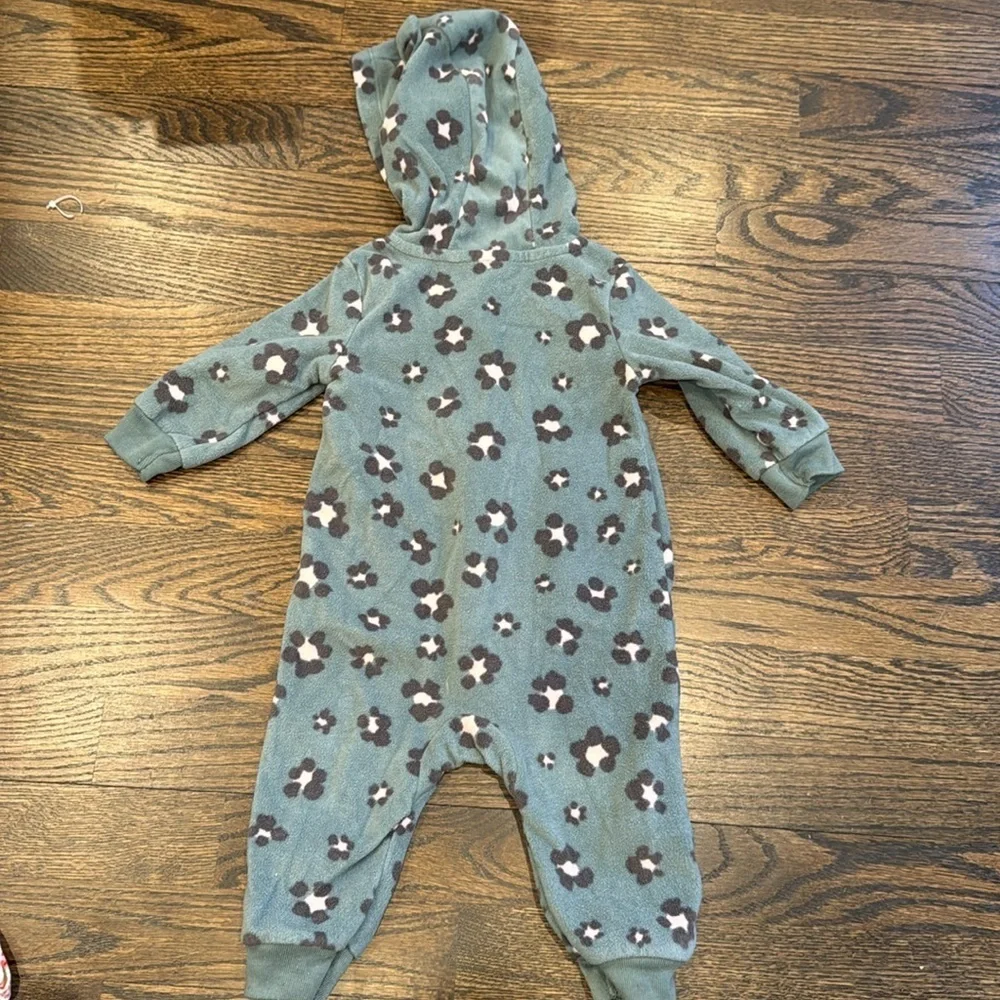 Baby Girl Carter's Leopard Fleece Long Sleeve Hooded Romper bunting 6m onesie